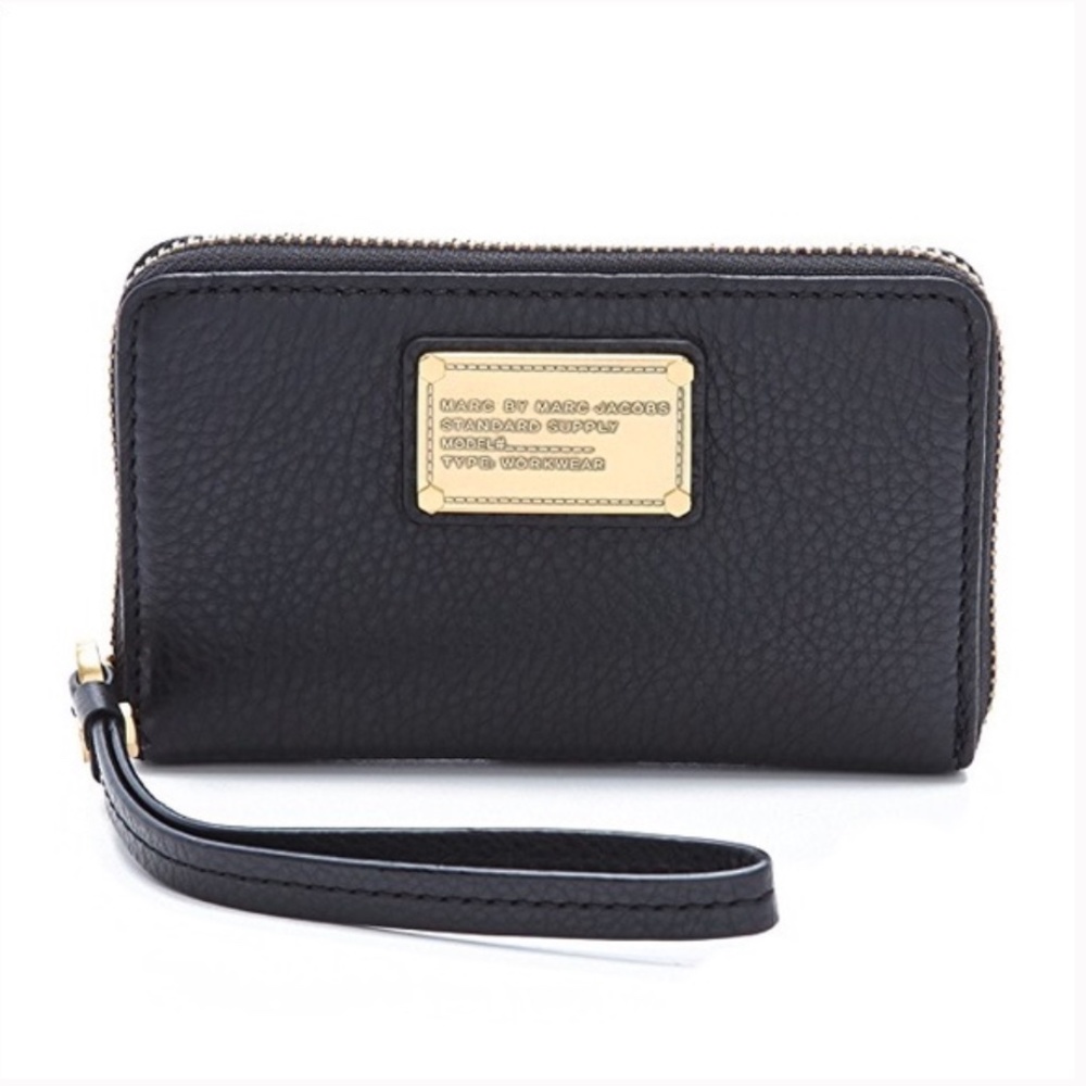 Marc by Marc Jacobs Classic Q Wingman Wristlet
